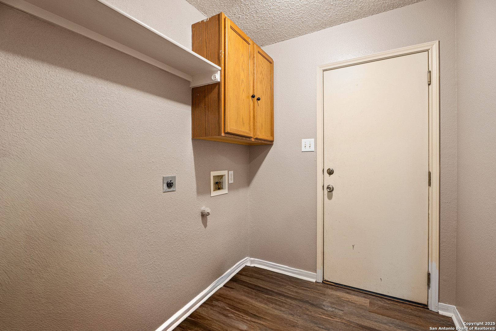 property viewer photo 24