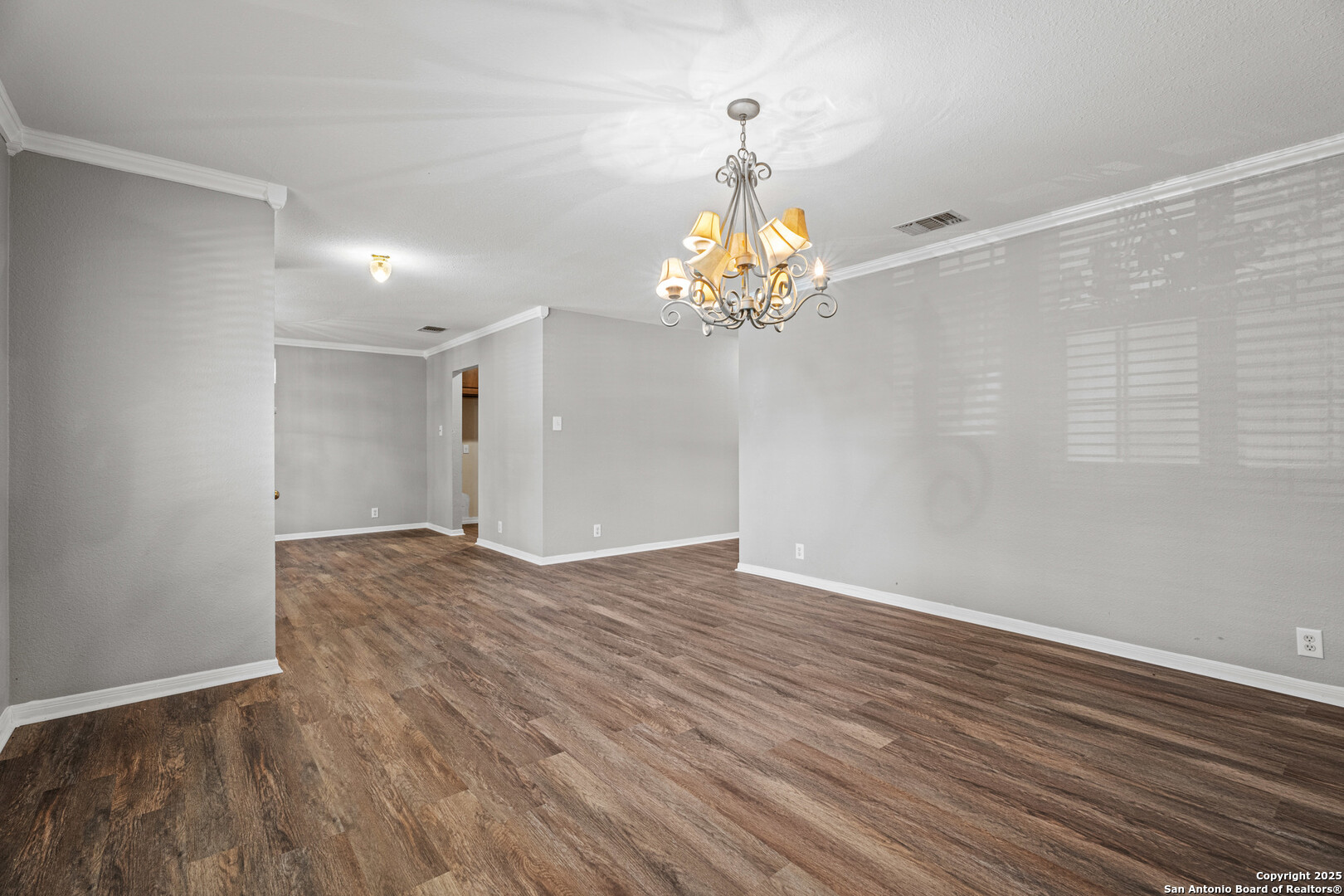 property viewer photo 5