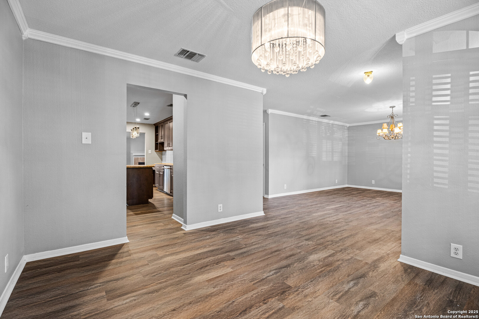 property viewer photo 6