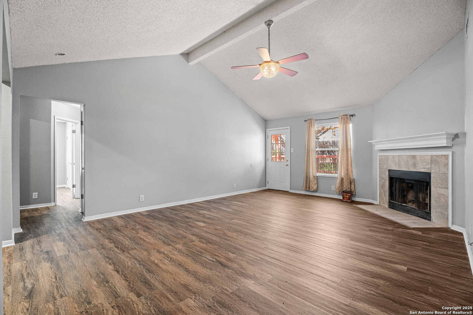 property viewer photo 9