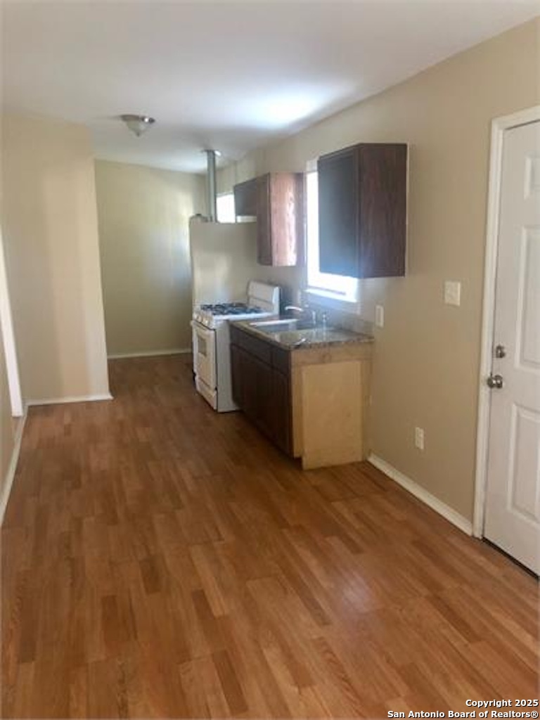 property viewer photo 2