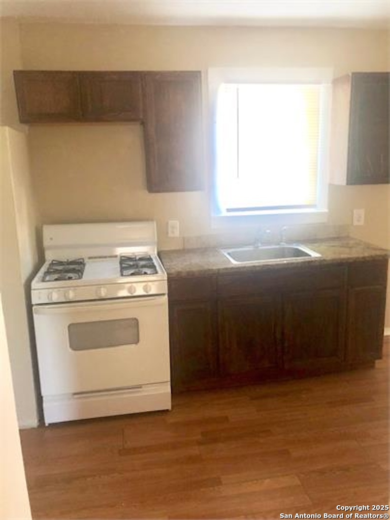 property viewer photo 3