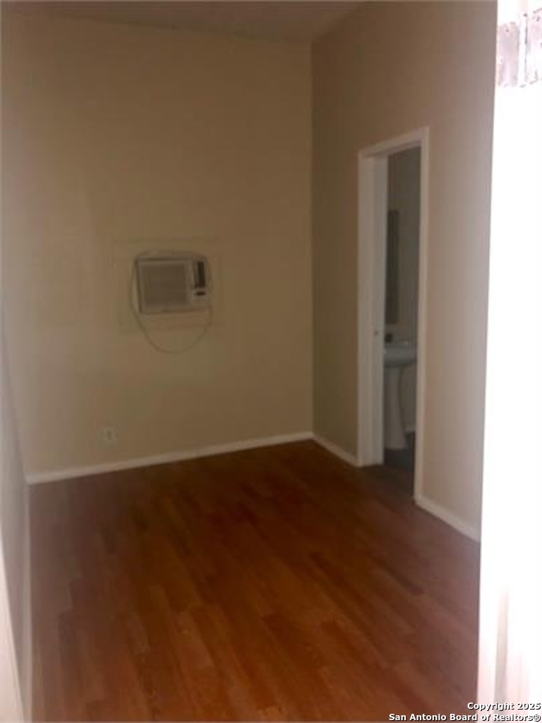 property viewer photo 7