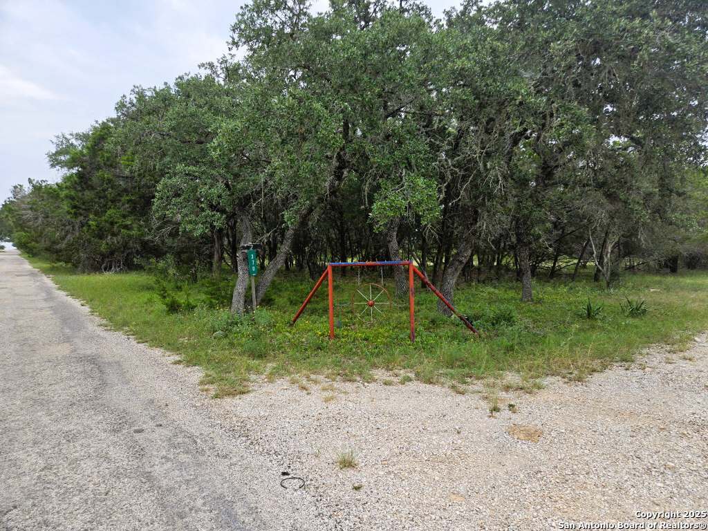 main property photo 17