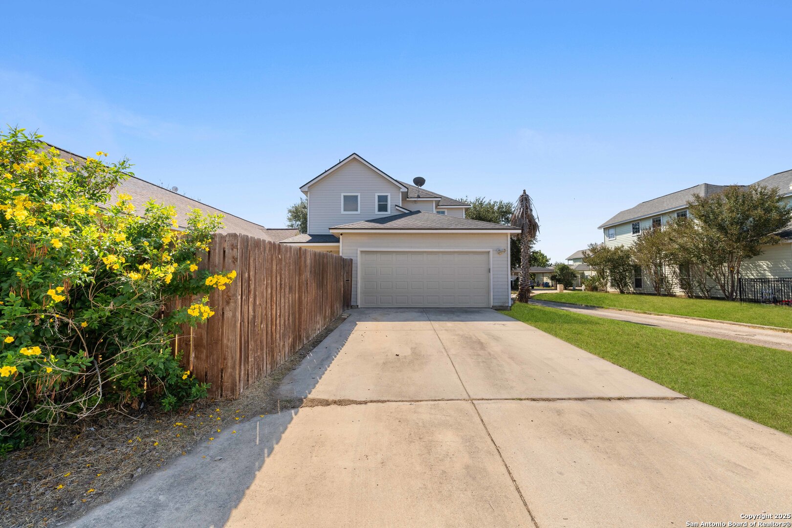 main property photo 32