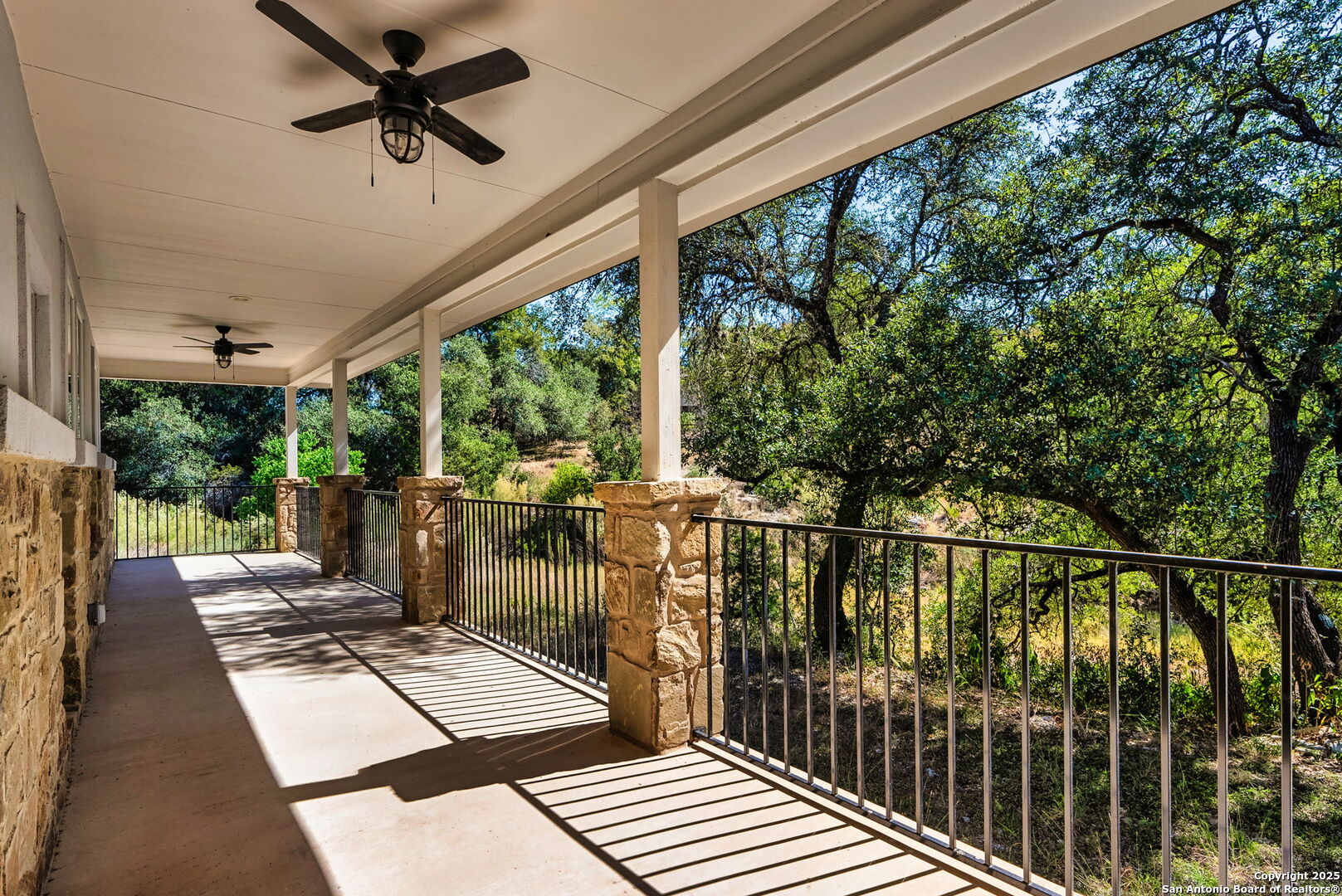 main property photo 23