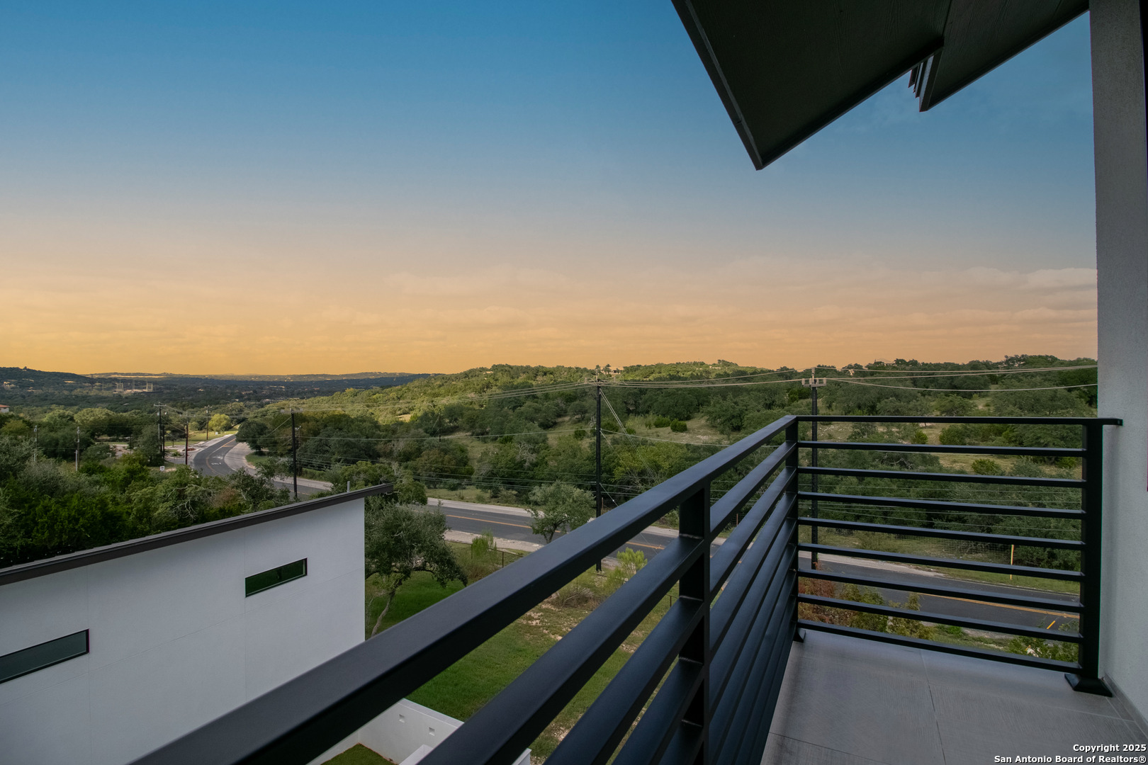 main property photo 32