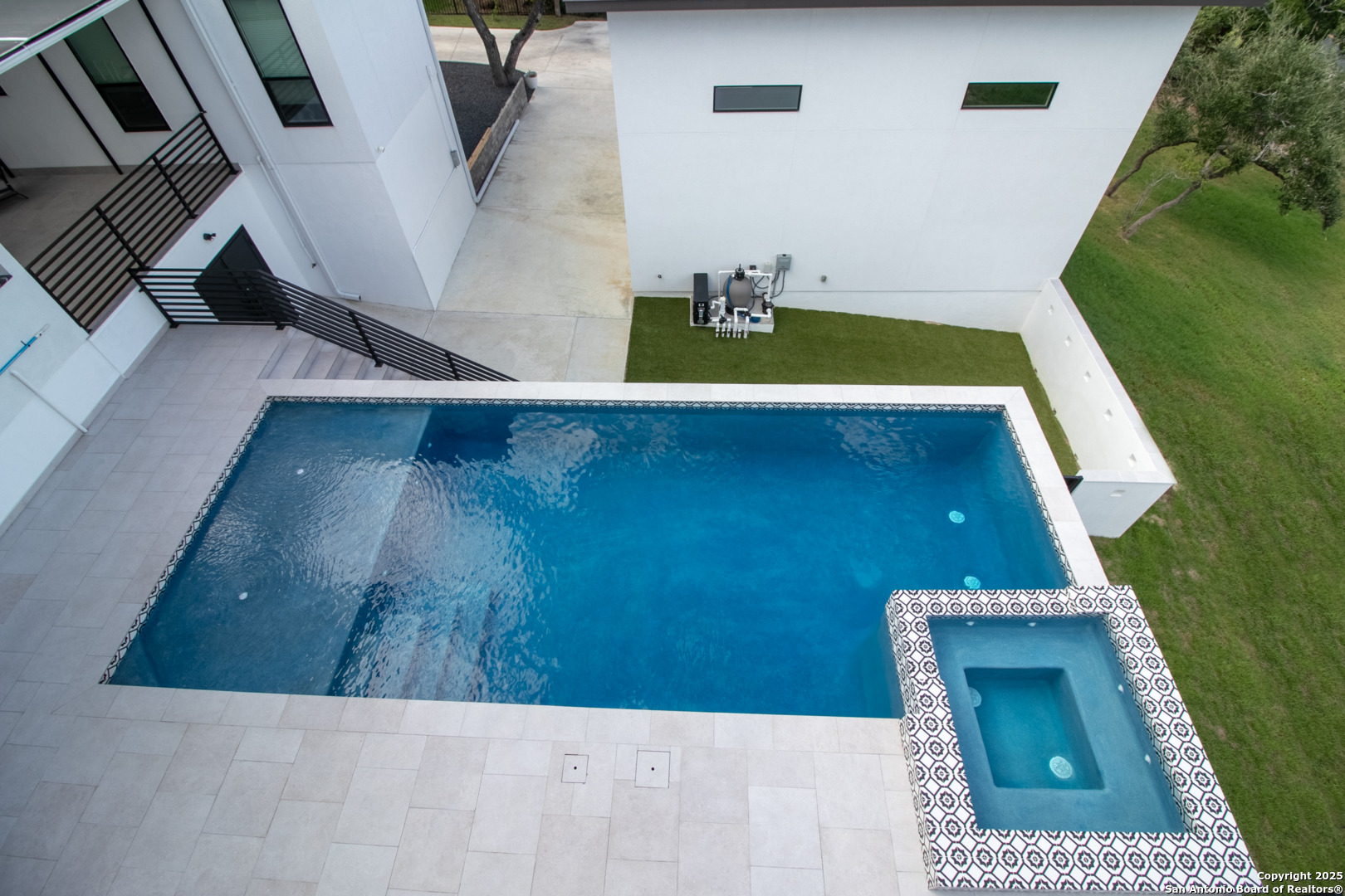 main property photo 46