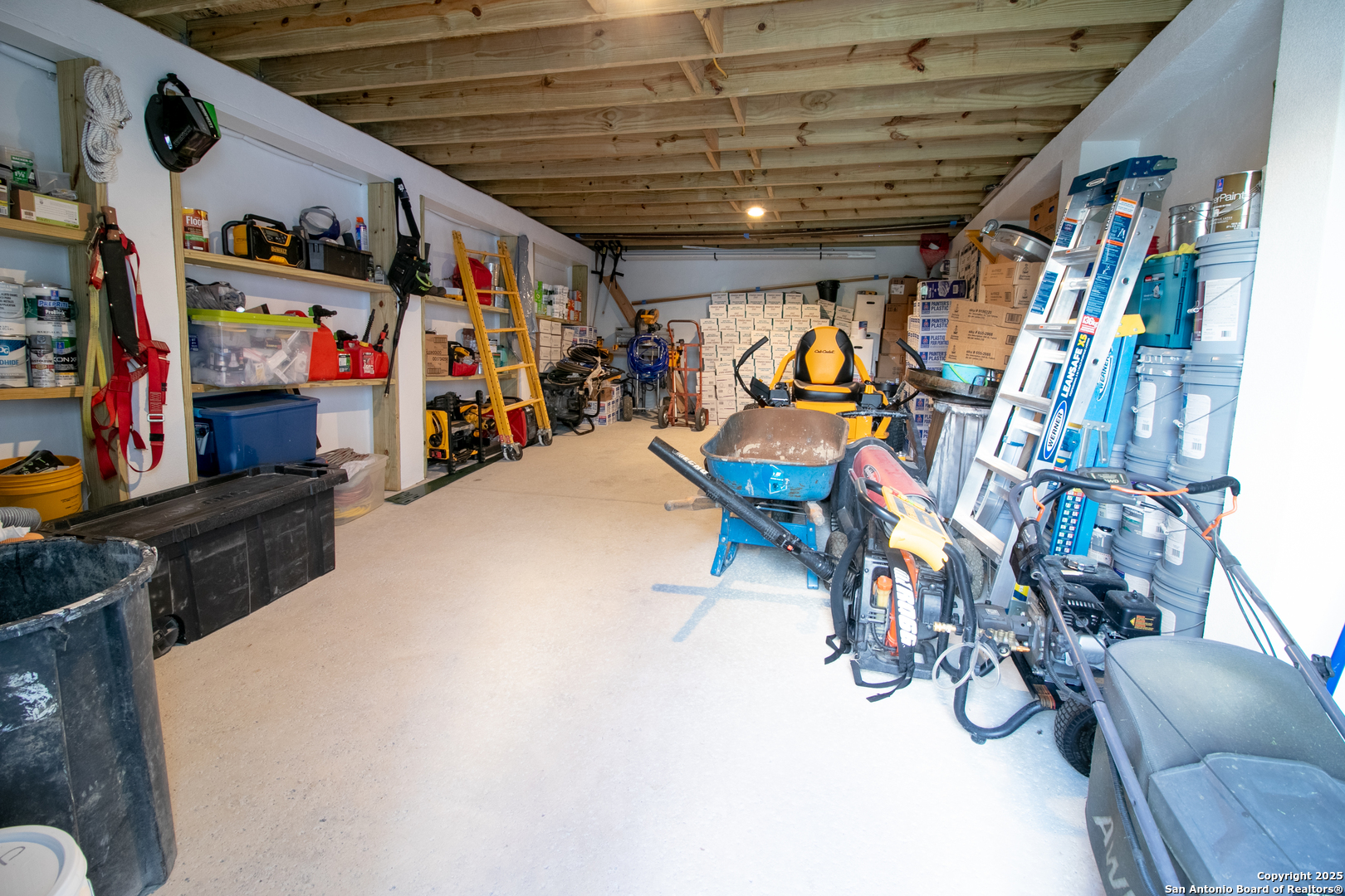 main property photo 49