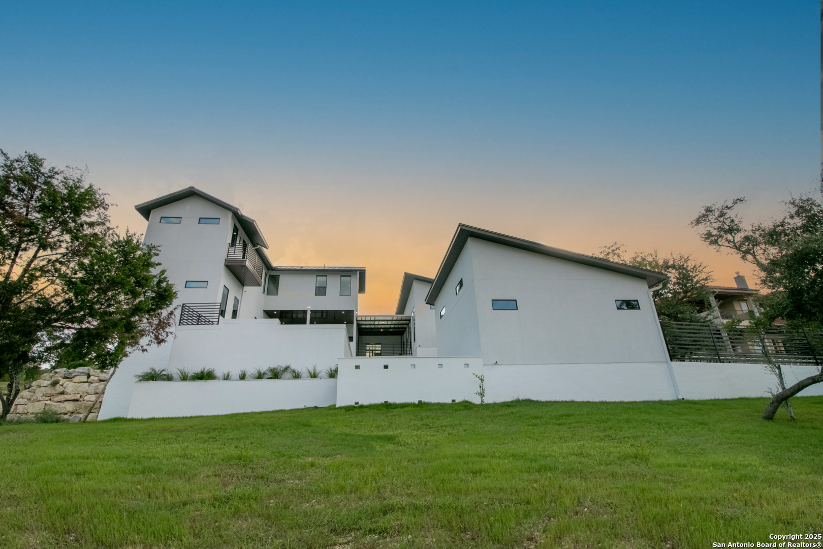 main property photo 51
