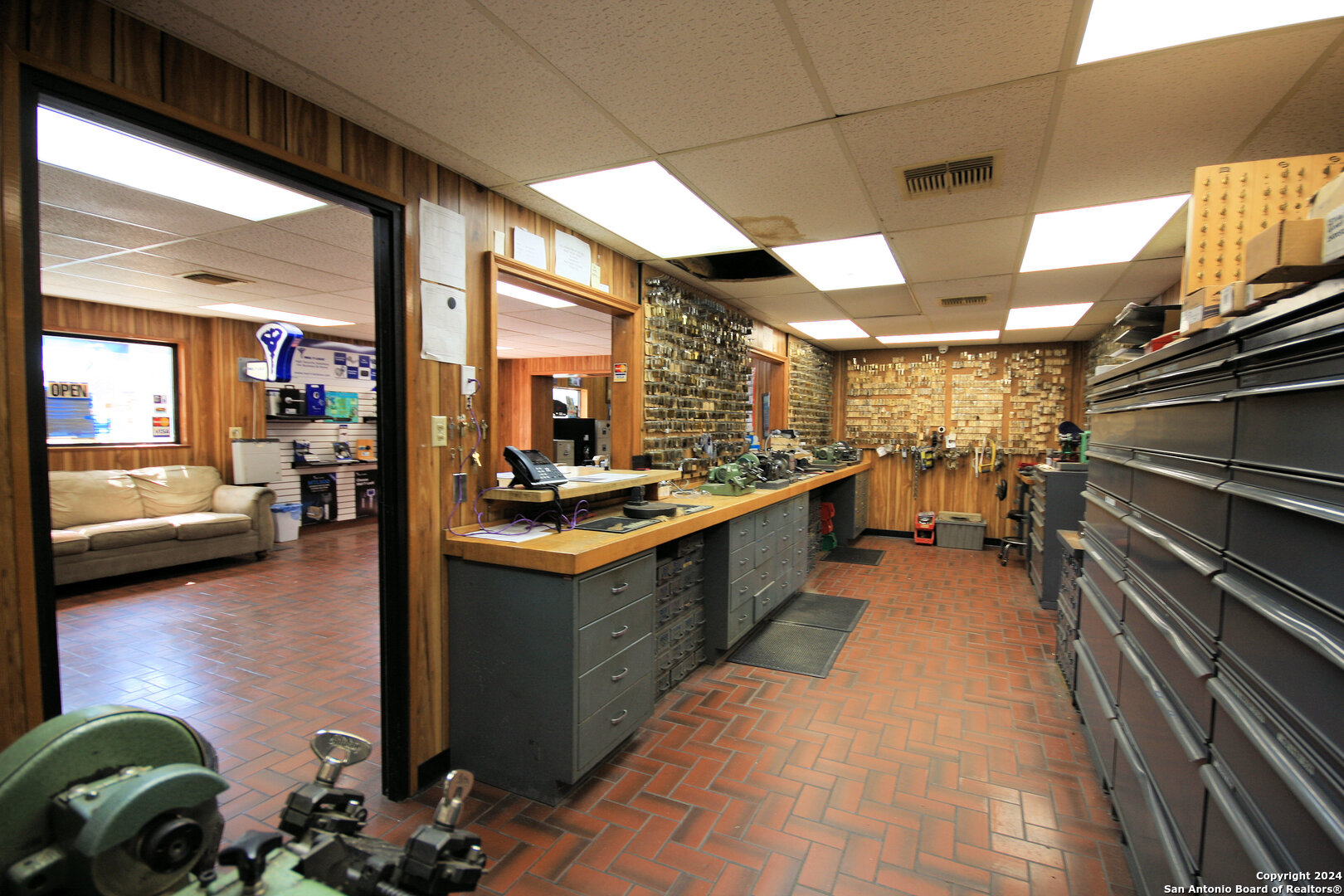 main property photo 15