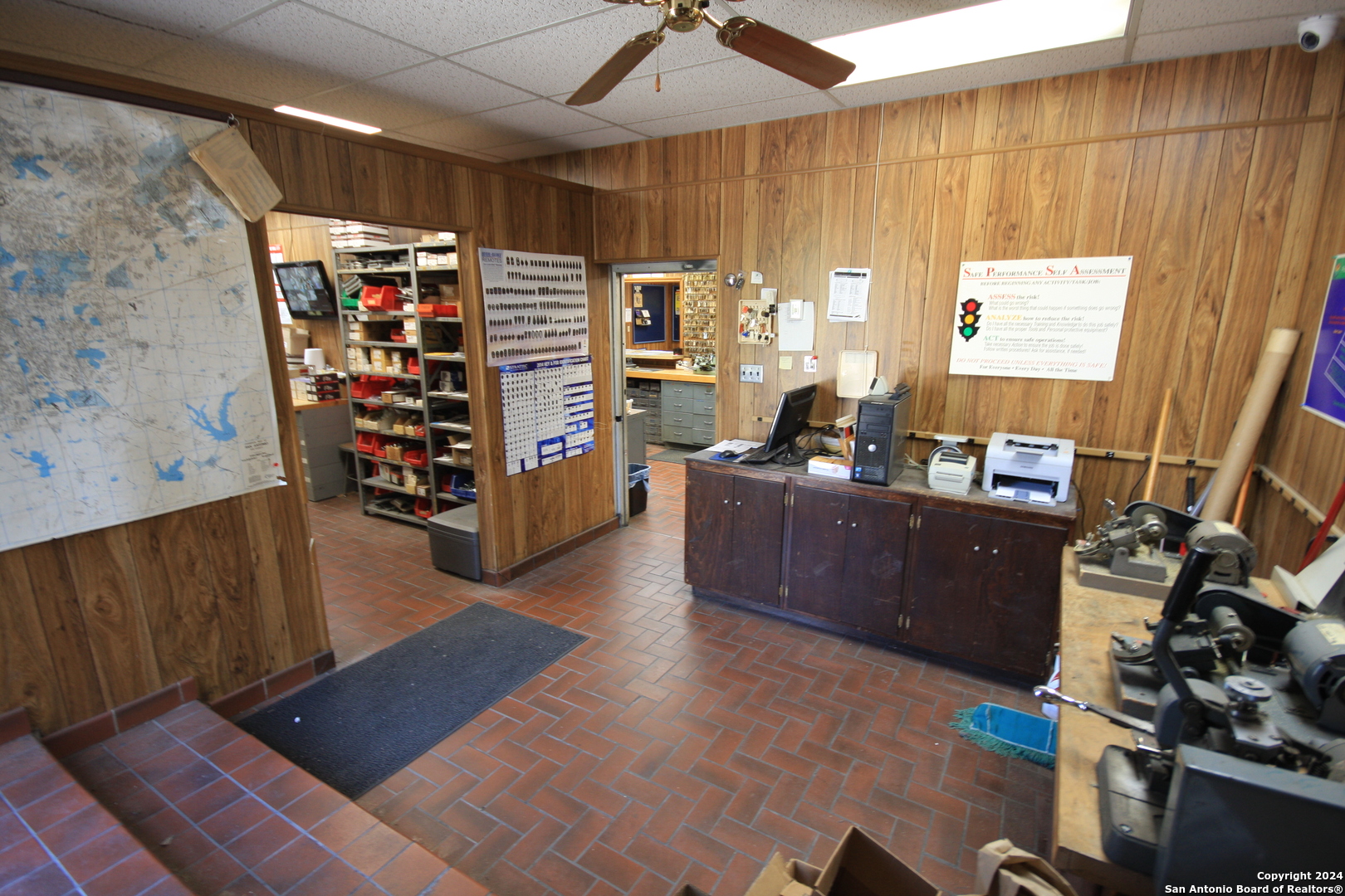 main property photo 16