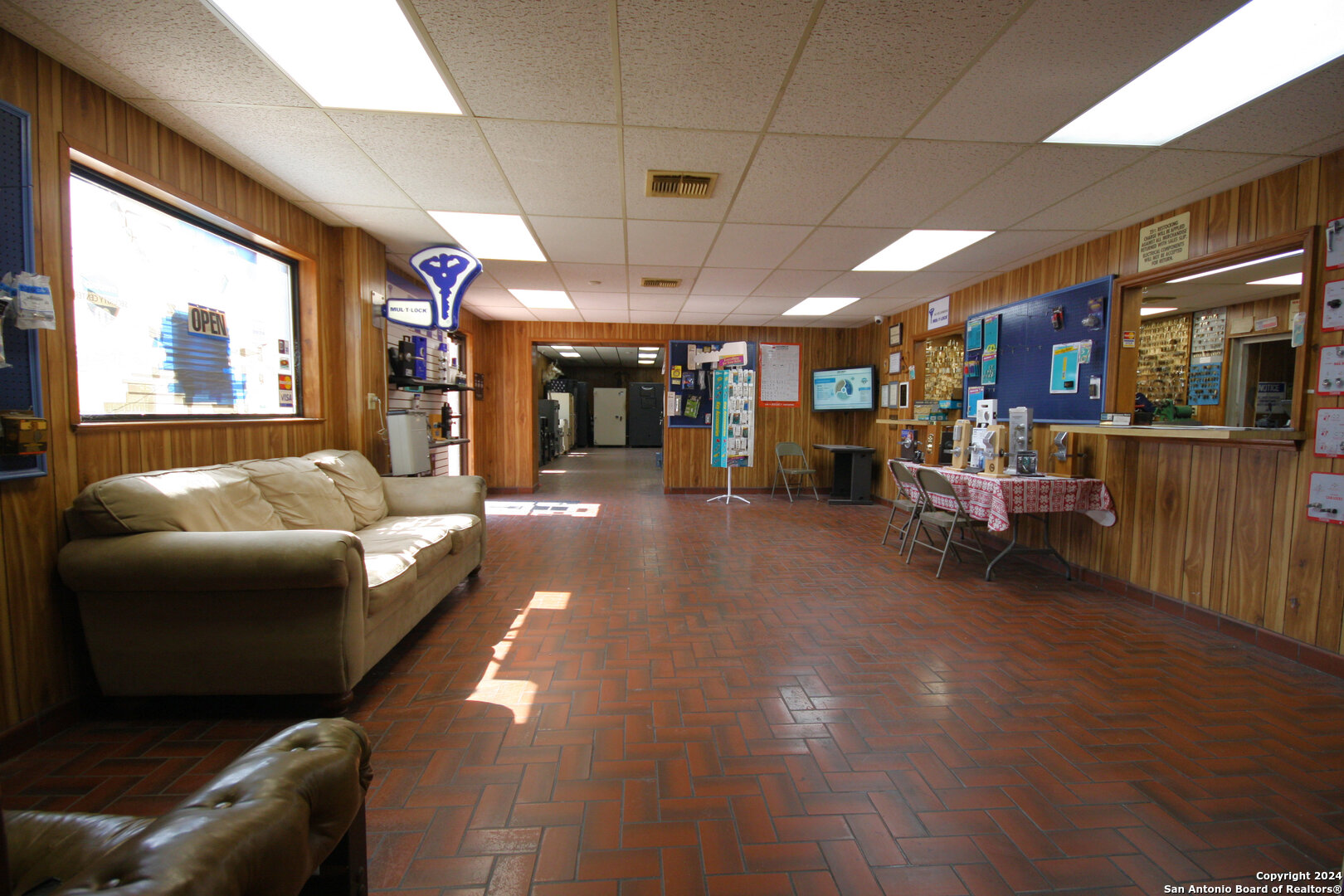 main property photo 7
