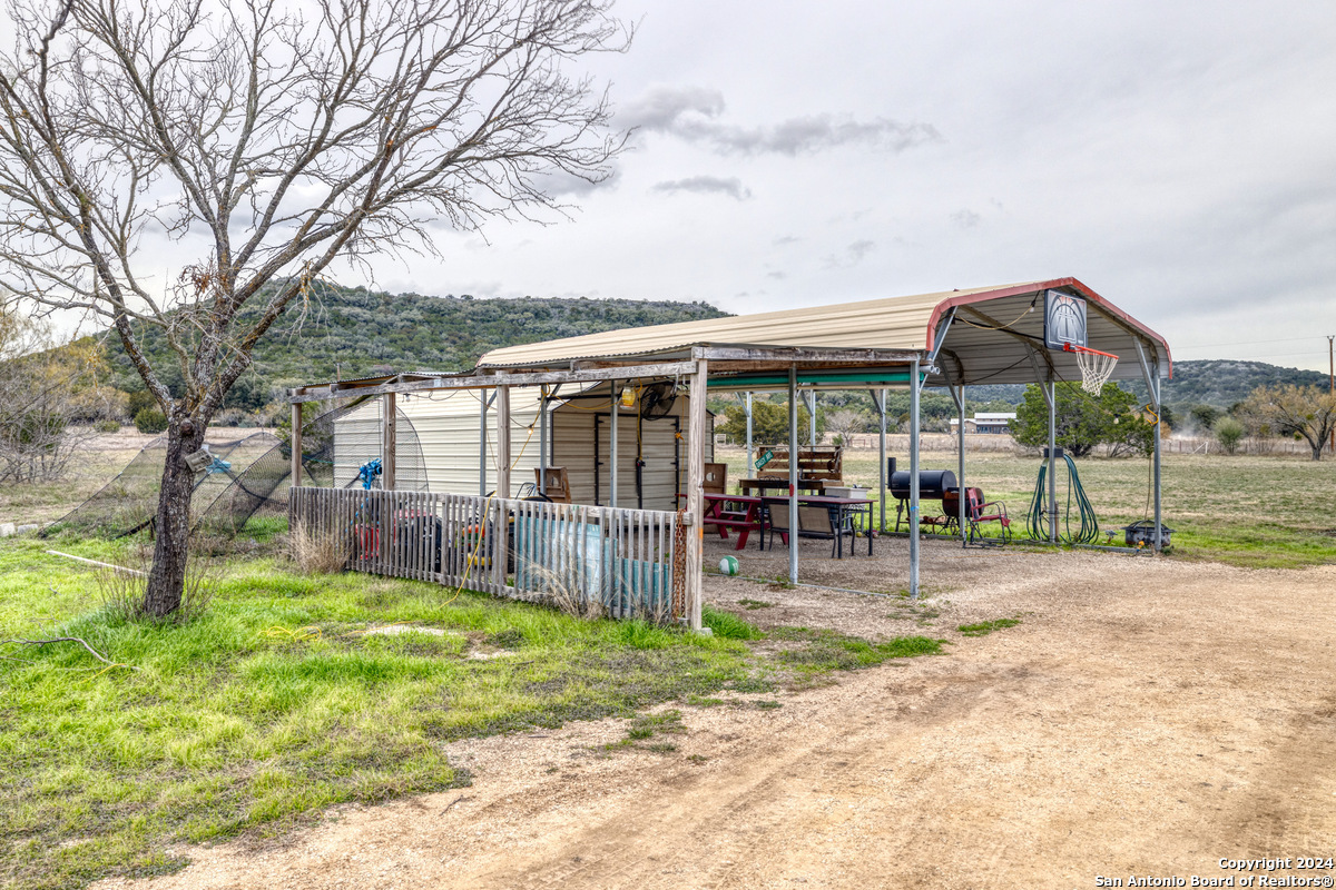 main property photo 13