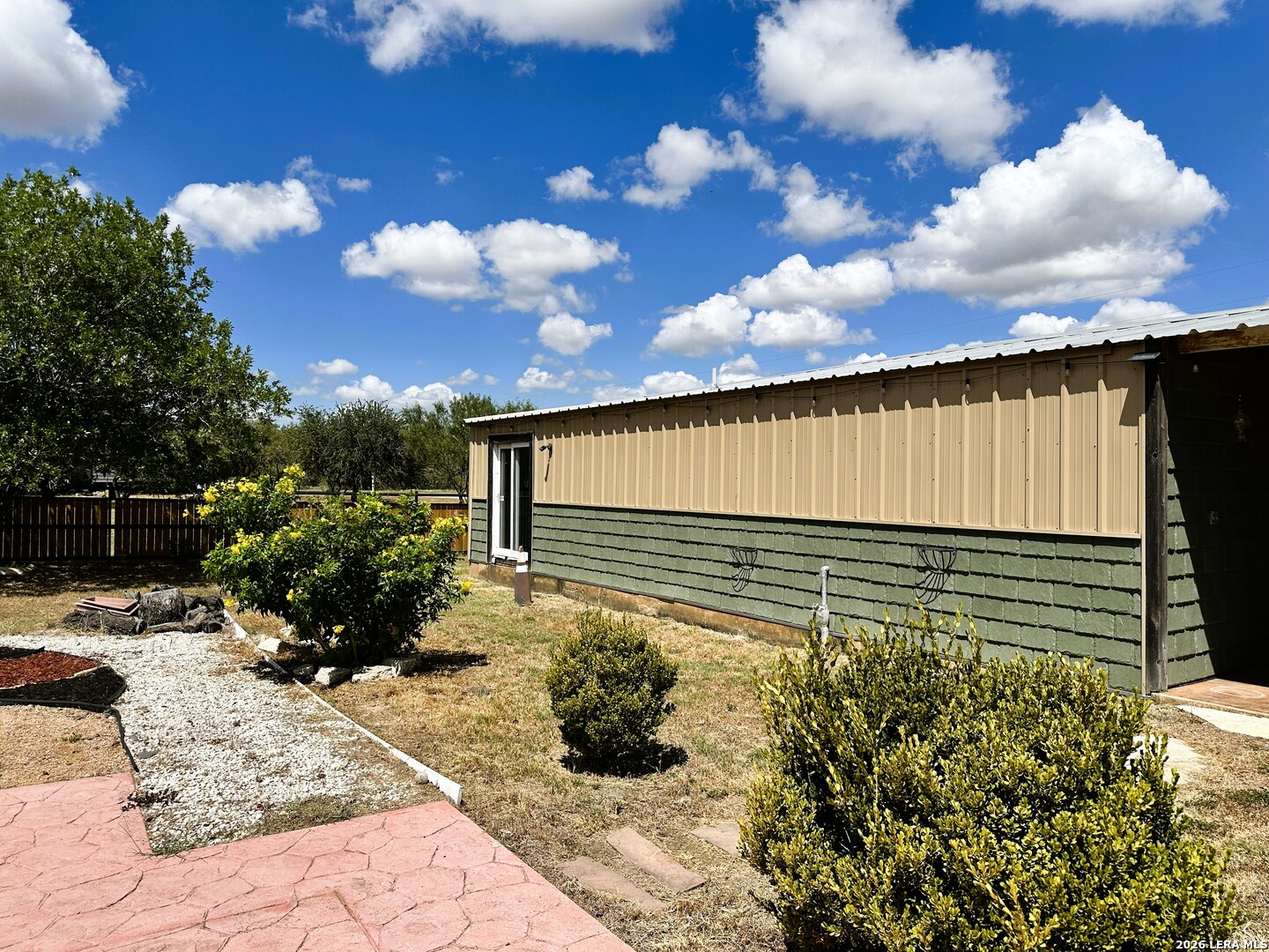 main property photo 49