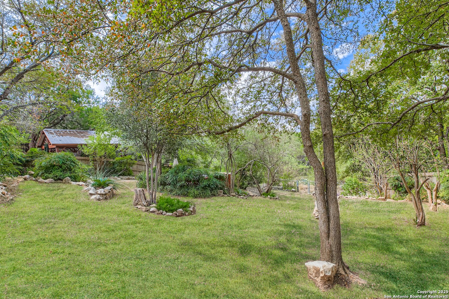 main property photo 22