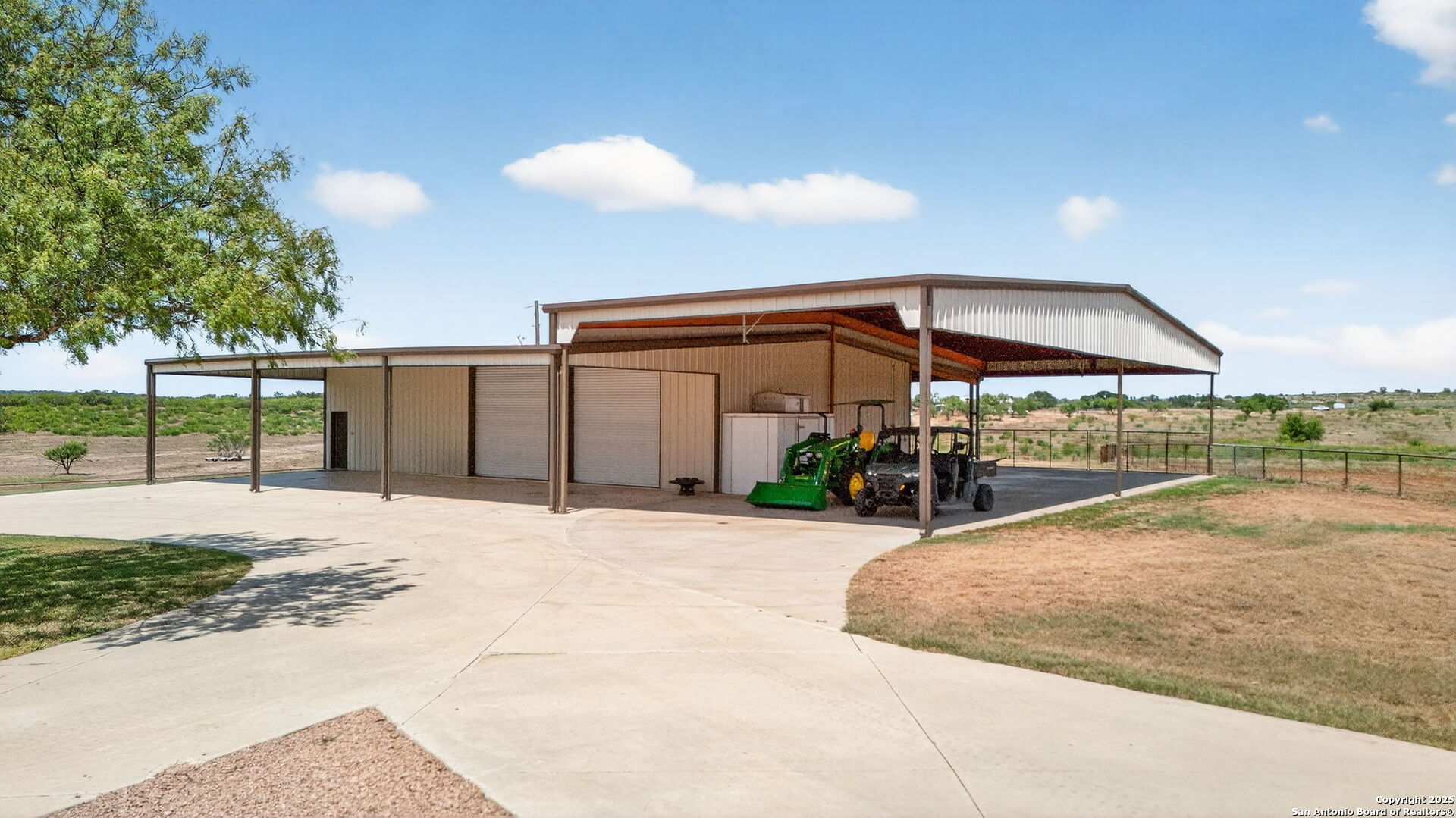 main property photo 33
