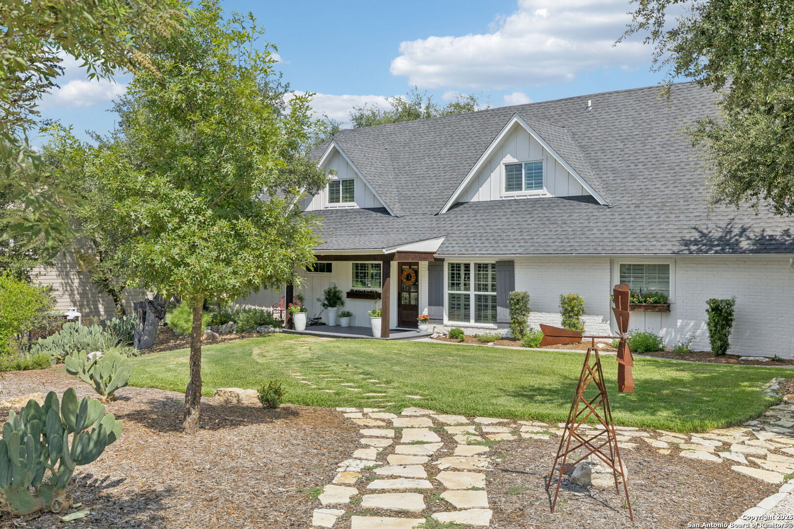 main property photo 0