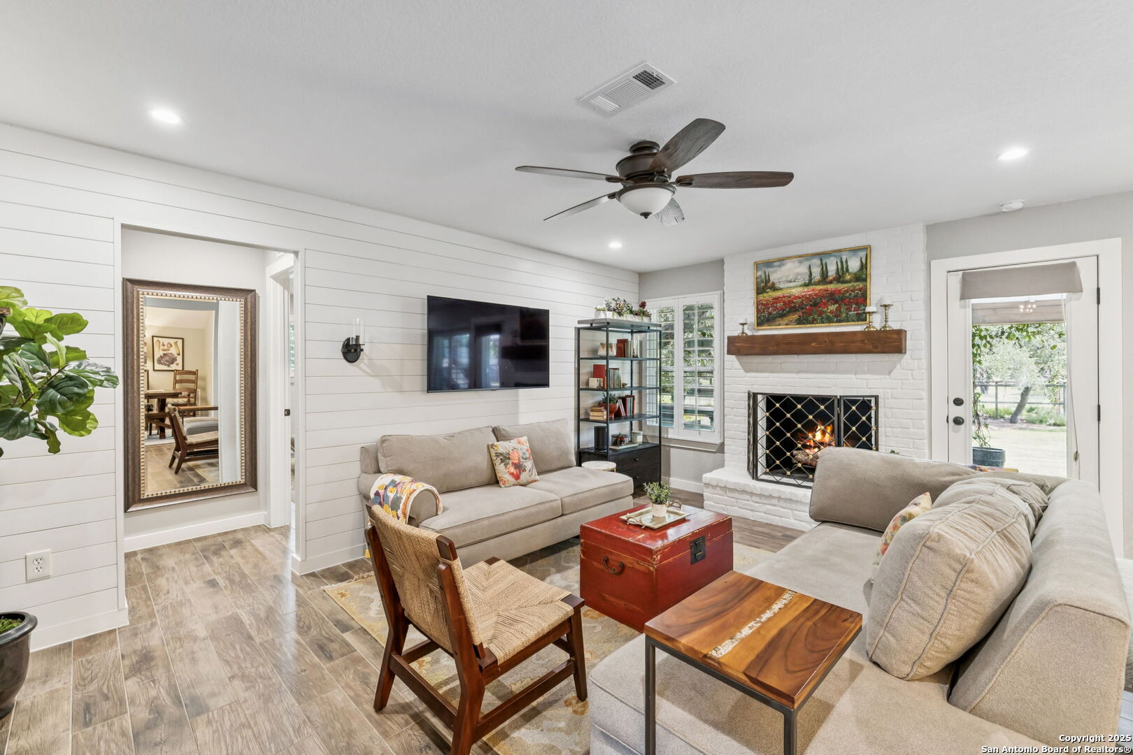 property viewer photo 13