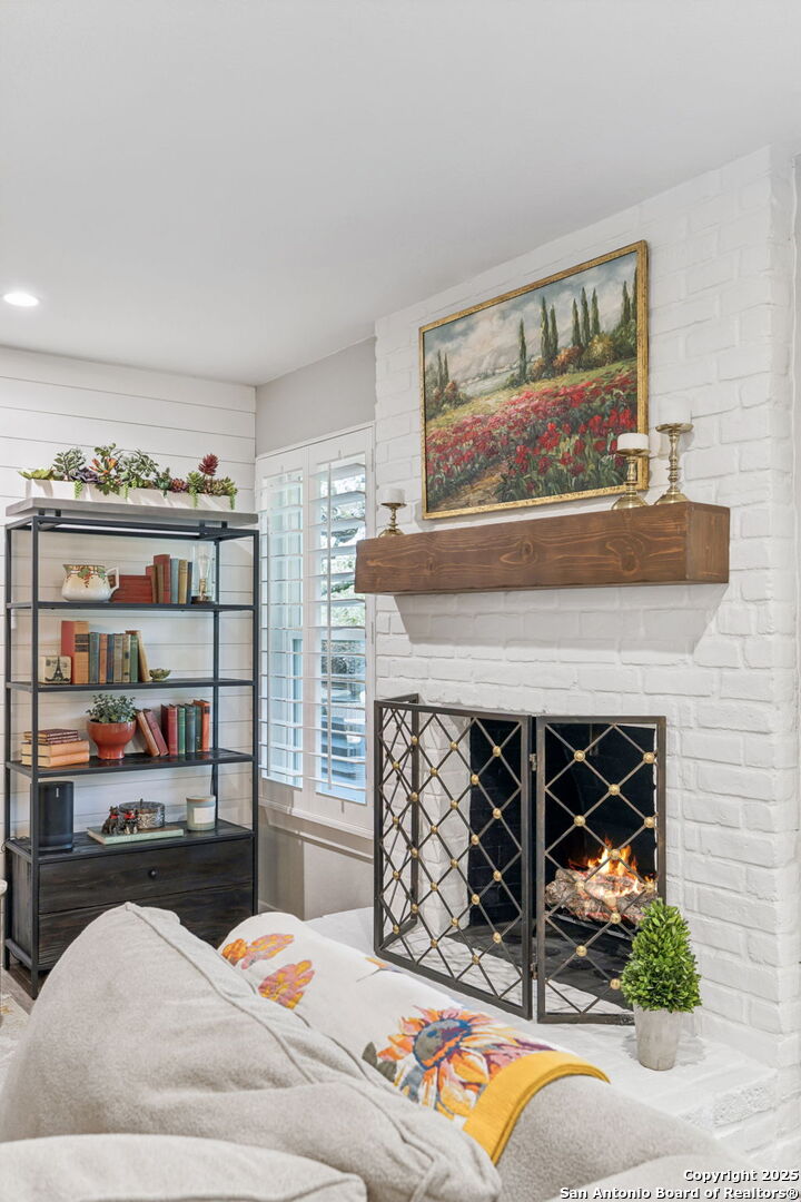 property viewer photo 16