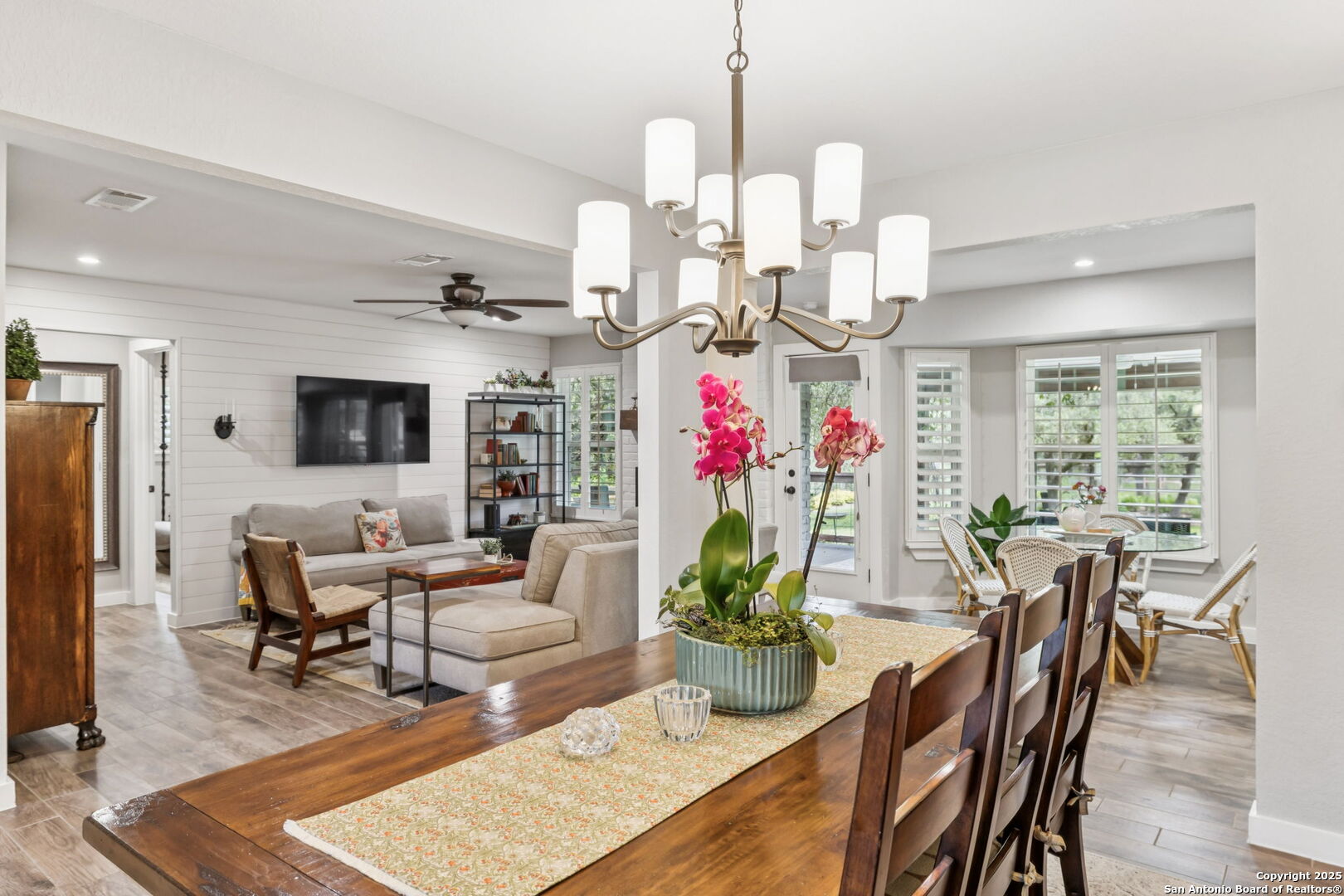 property viewer photo 23