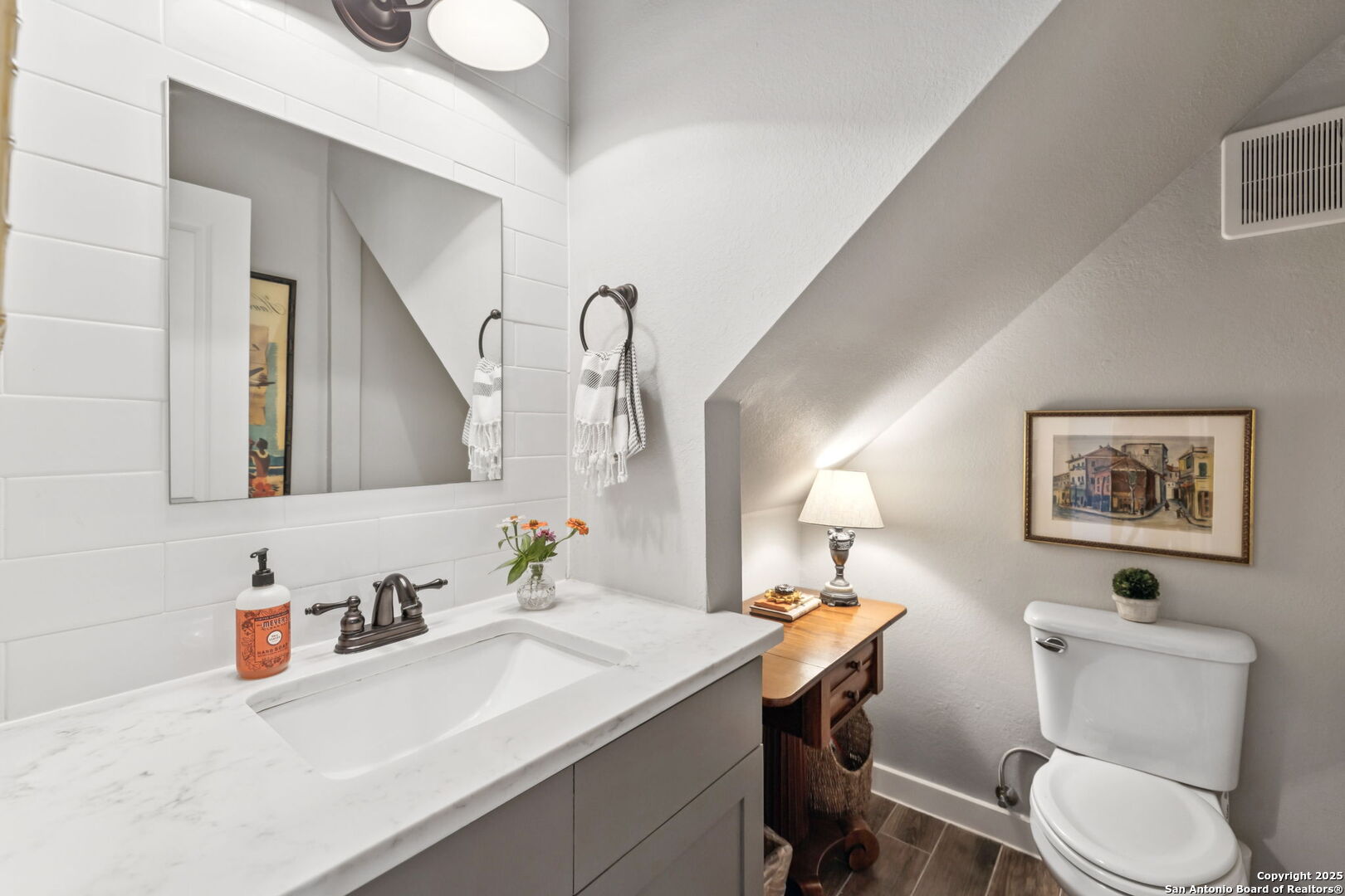 property viewer photo 26