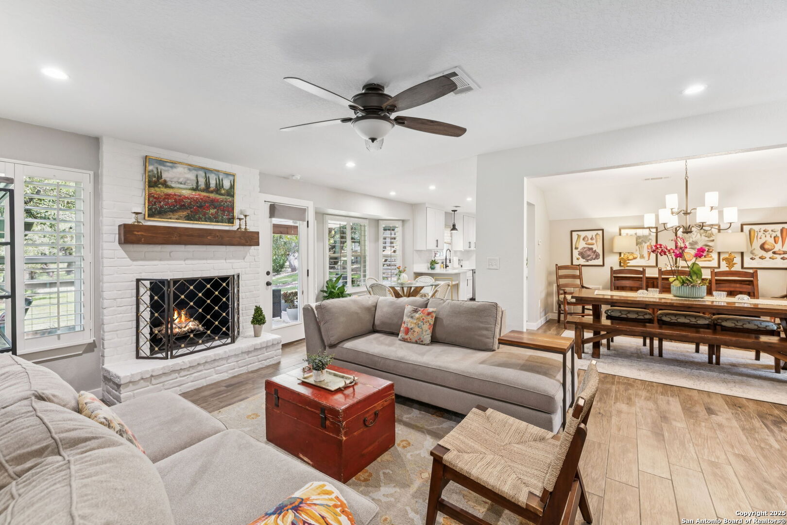 property viewer photo 36