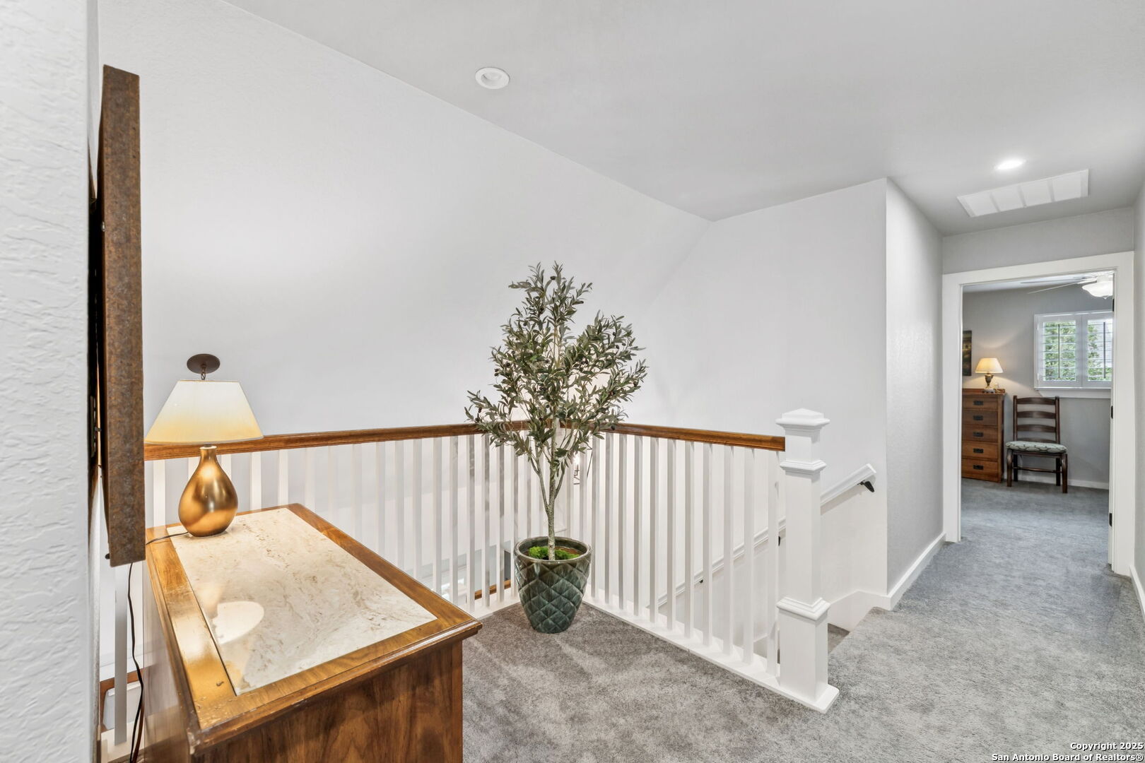 property viewer photo 43