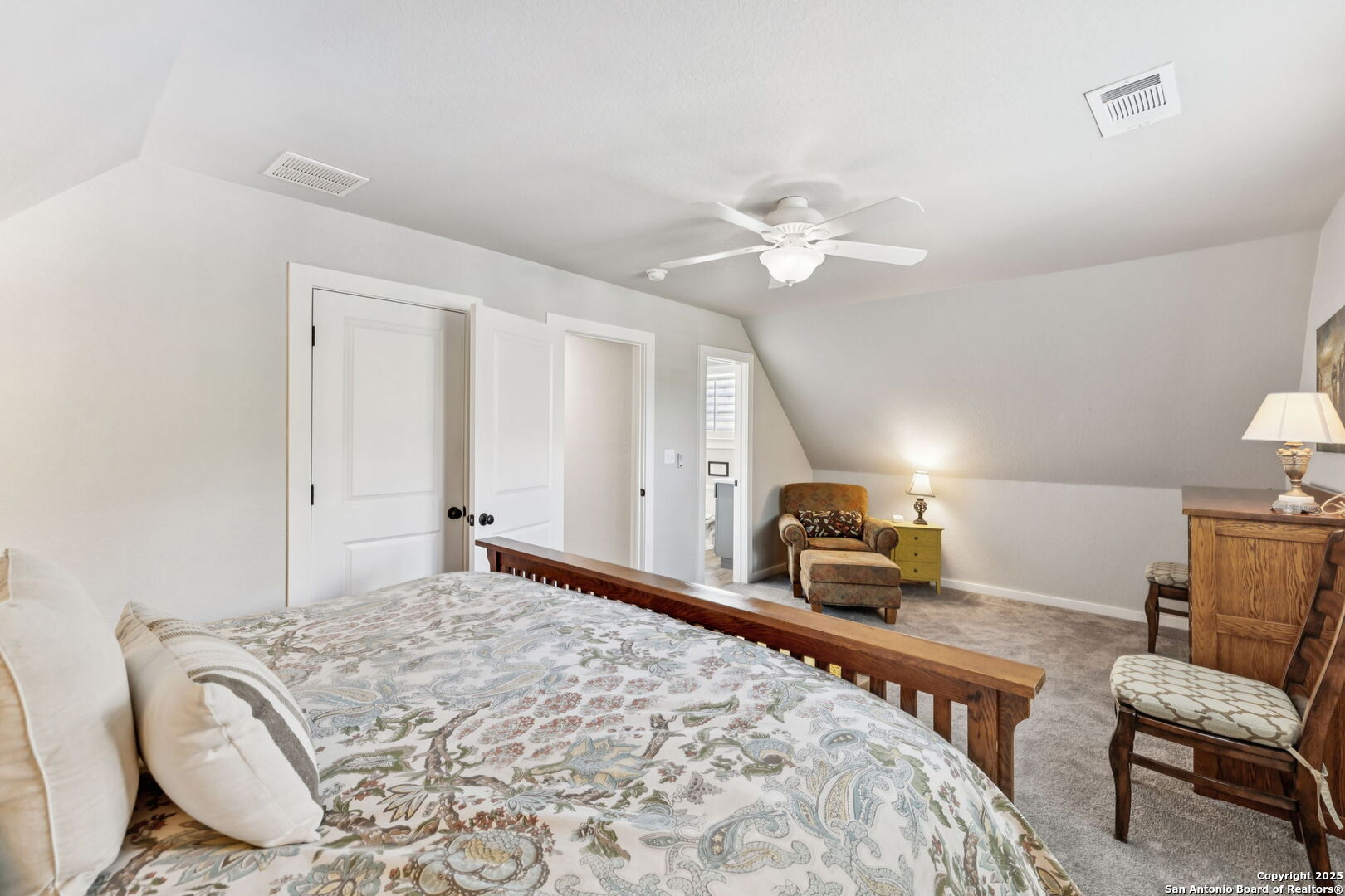 property viewer photo 45