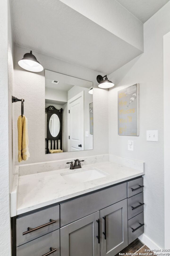 property viewer photo 54