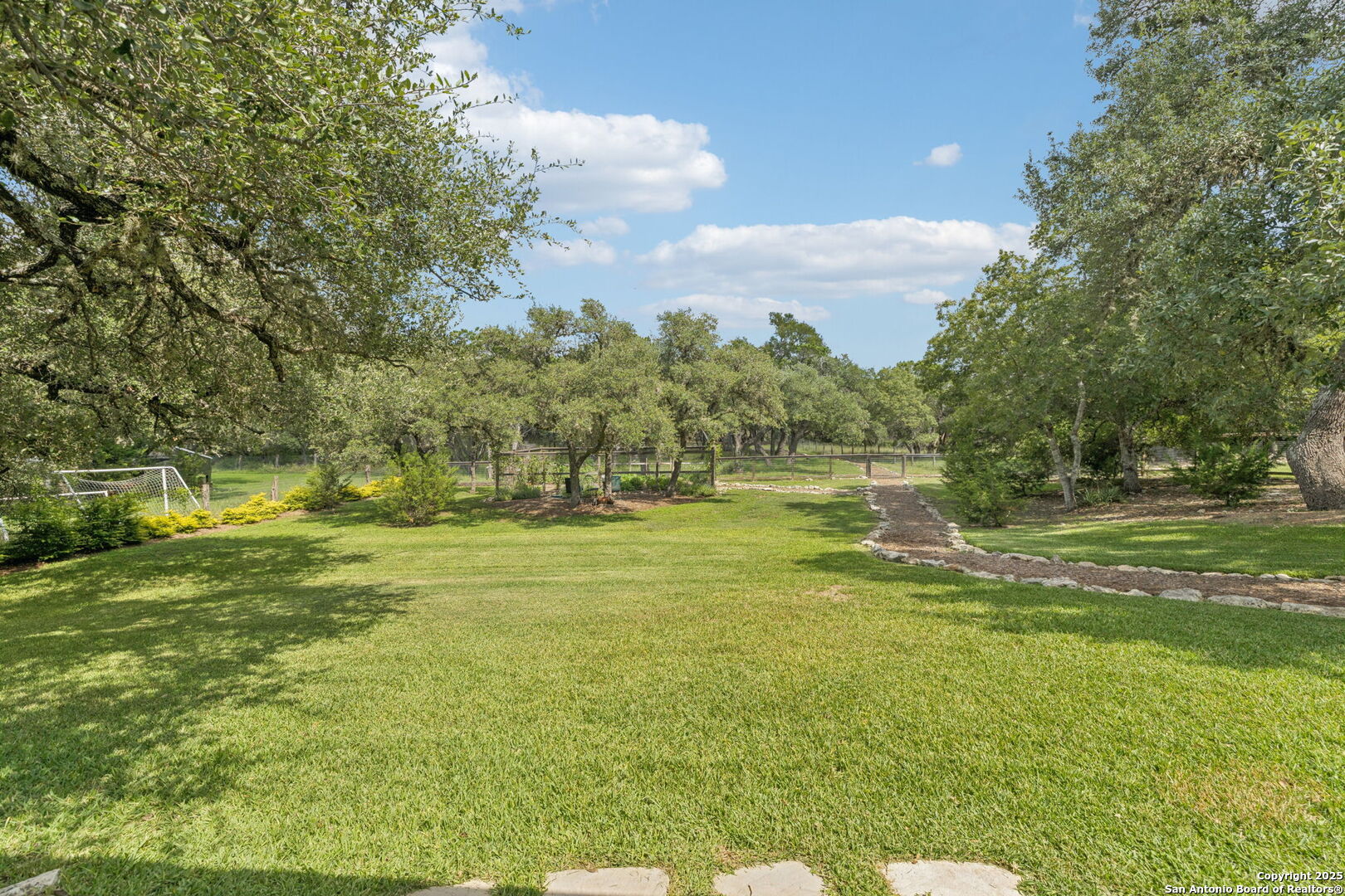 property viewer photo 78