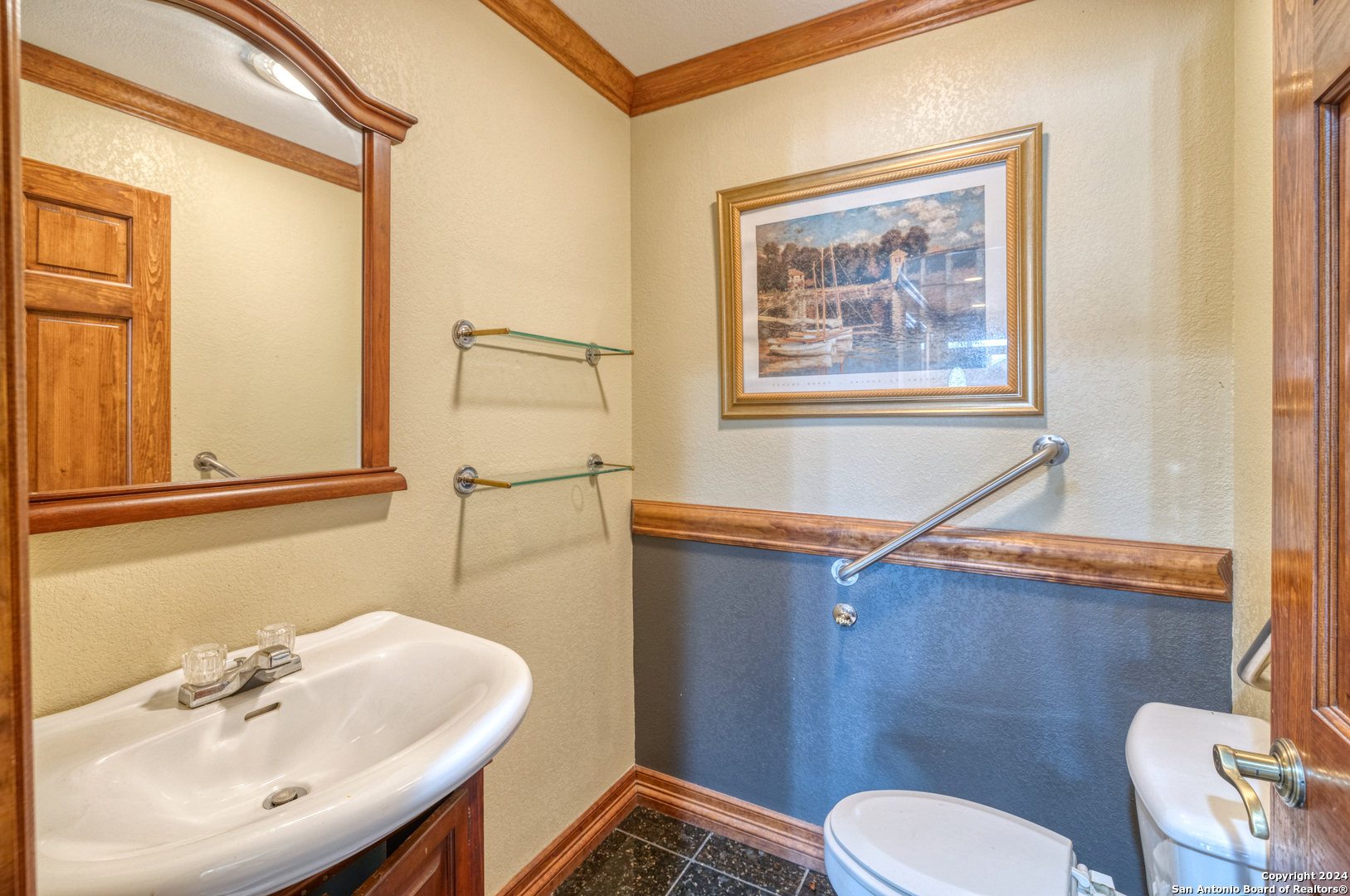 main property photo 15