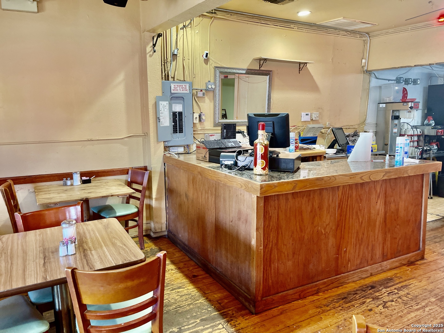 main property photo 11