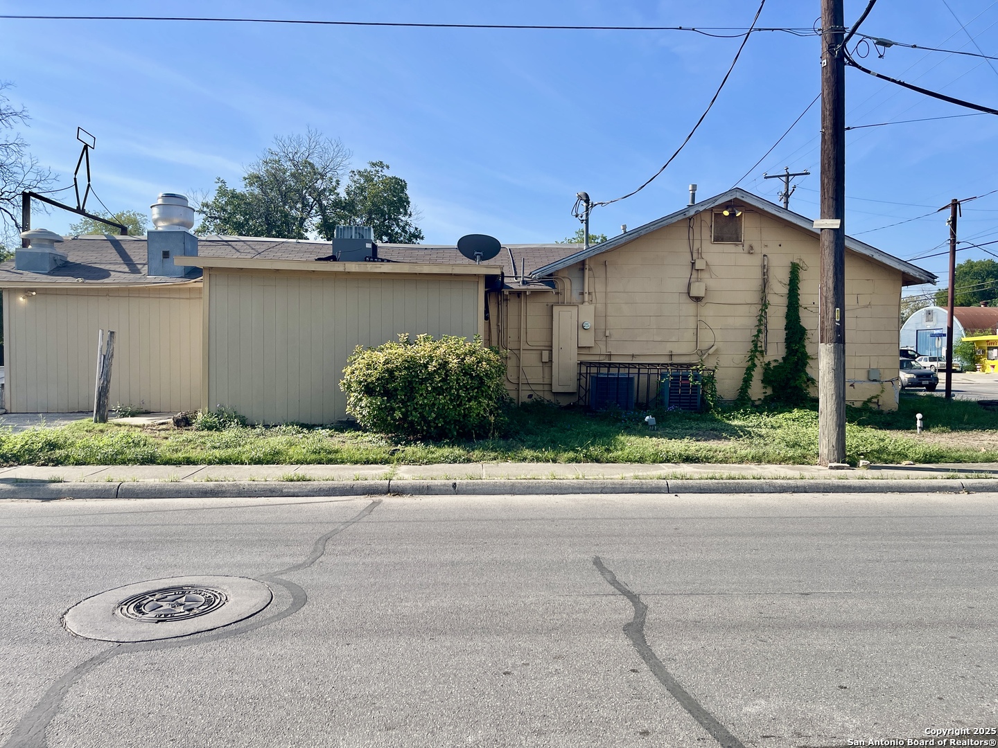 main property photo 3