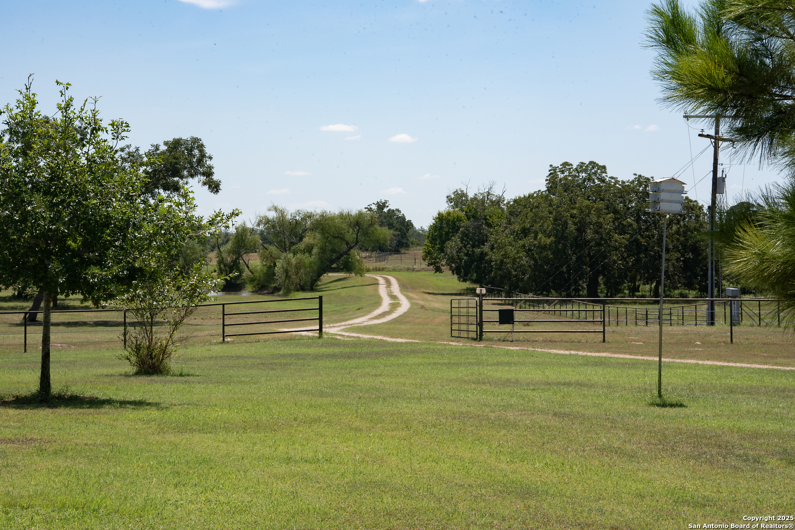 main property photo 37