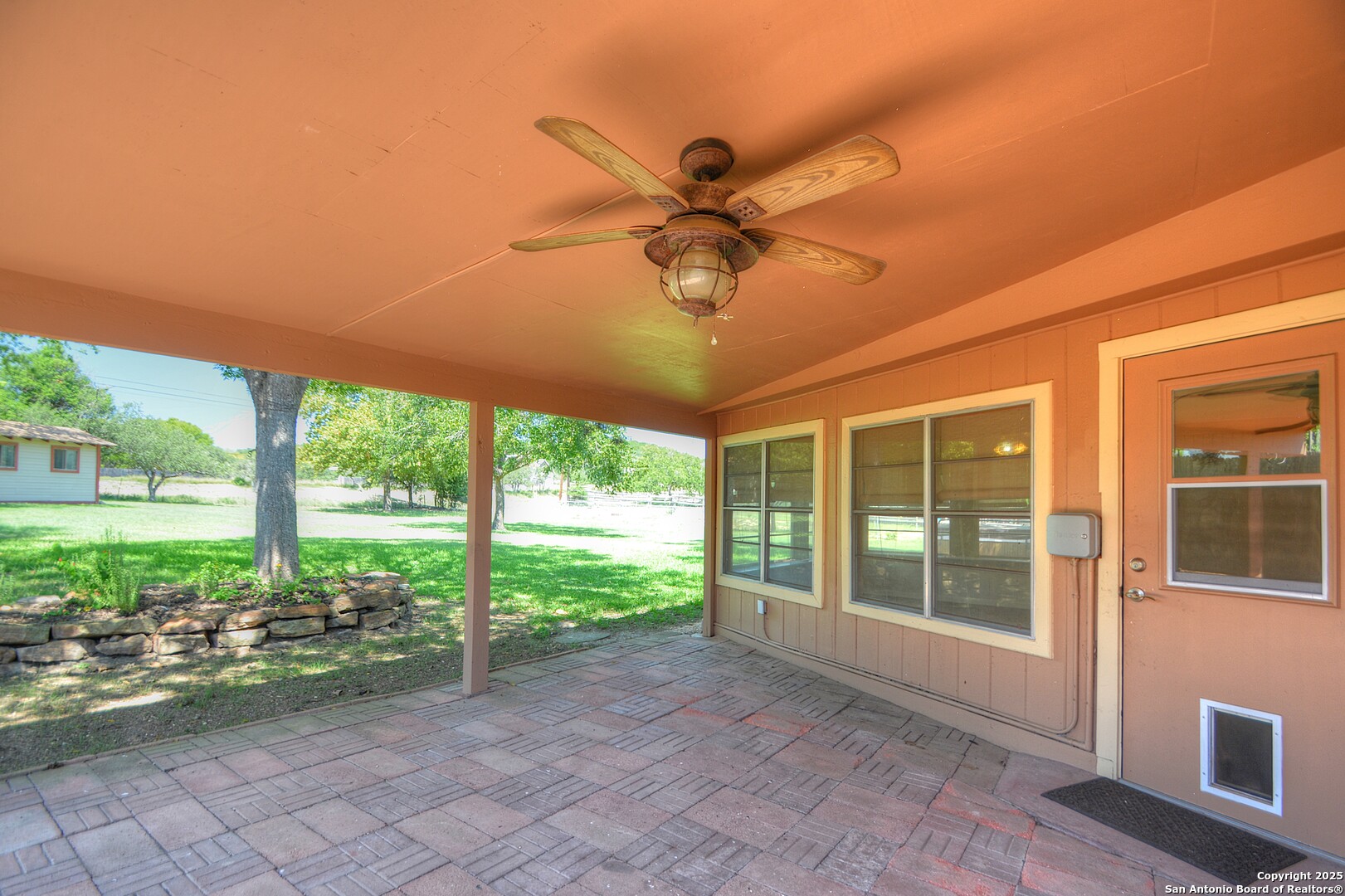 main property photo 40