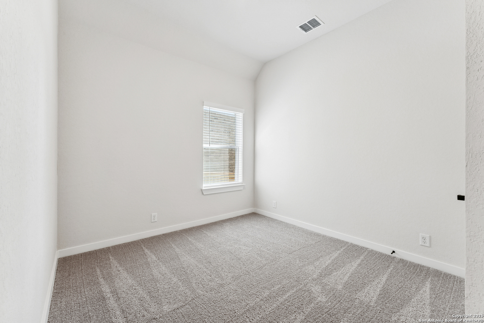 property viewer photo 16