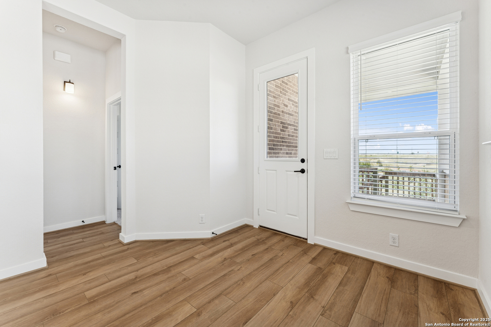 property viewer photo 18