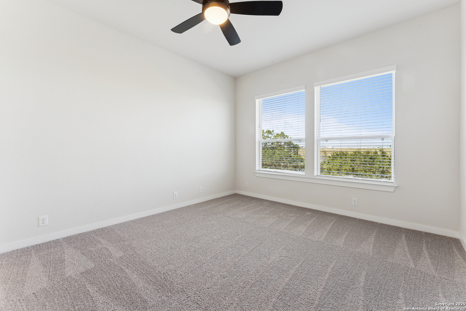 property viewer photo 22
