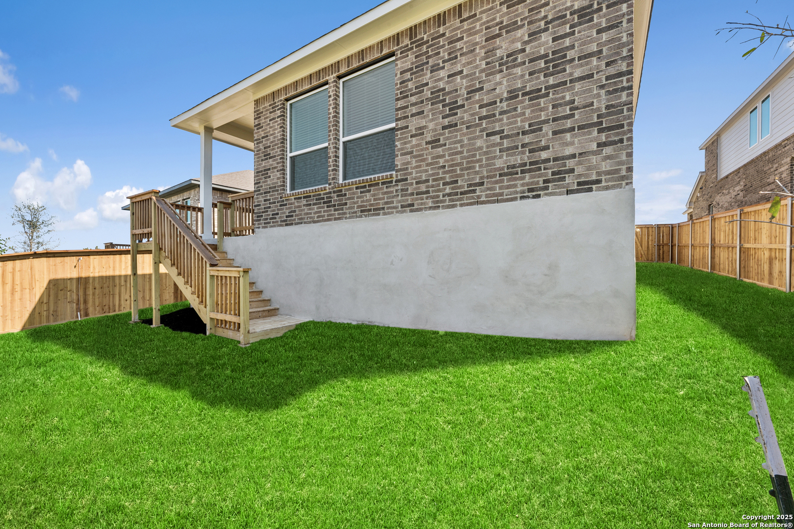 property viewer photo 3