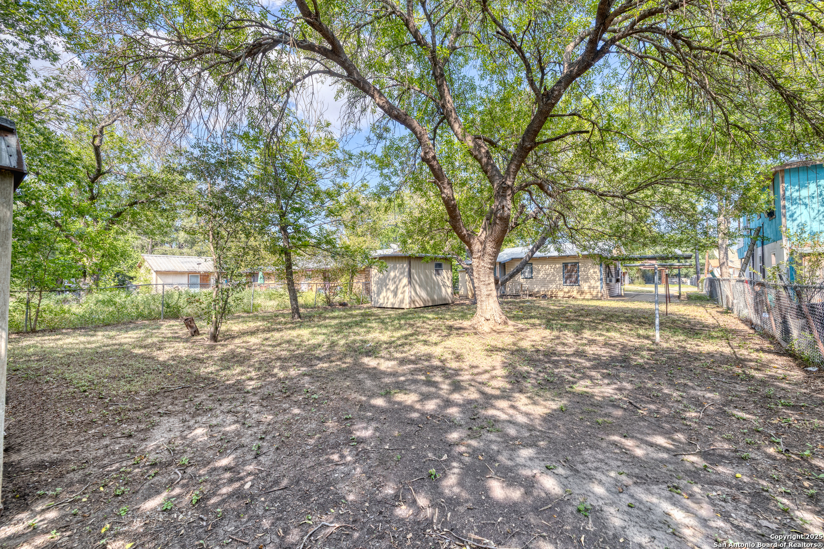 main property photo 8