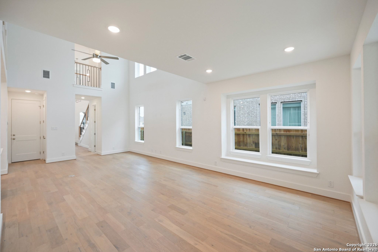 property viewer photo 10