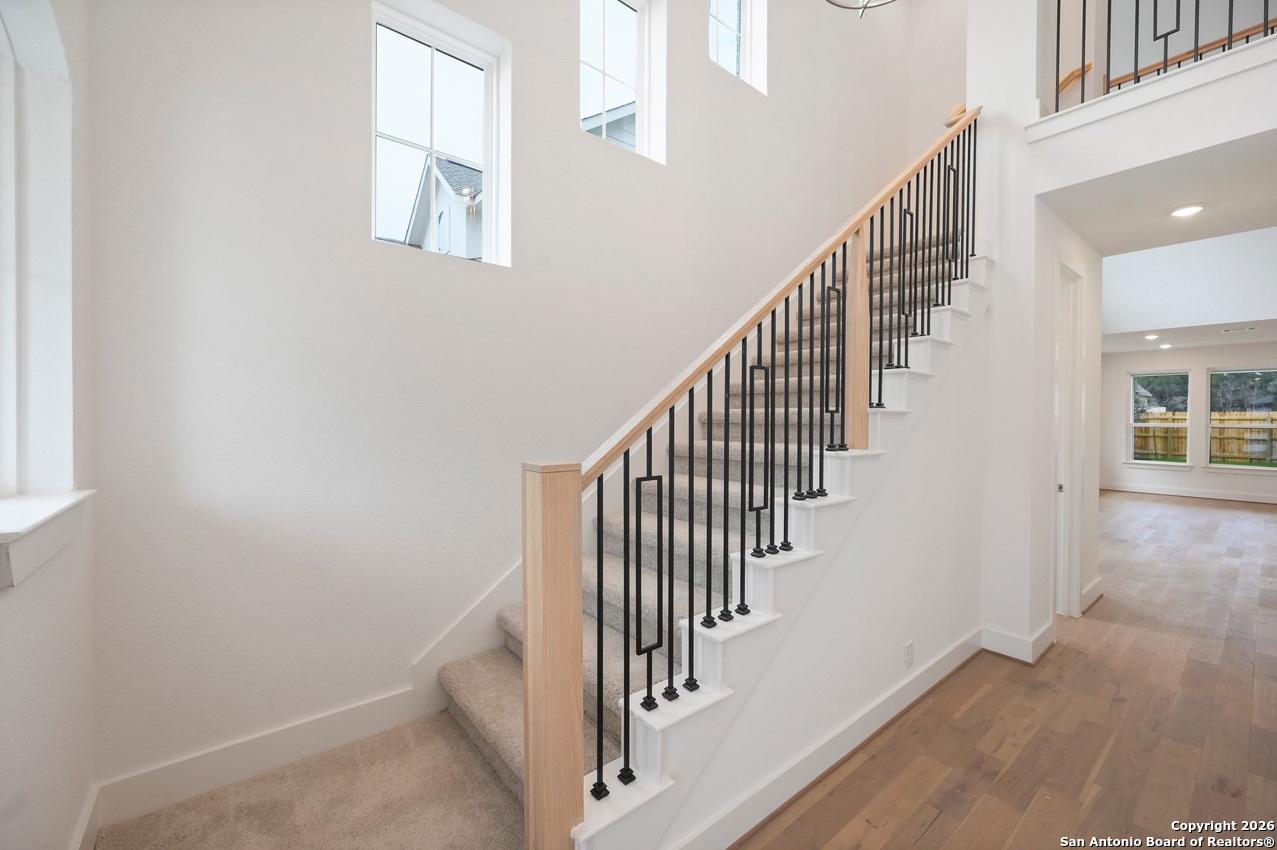 property viewer photo 16