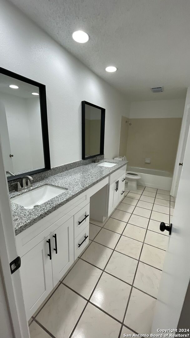 property viewer photo 5