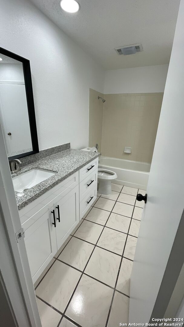property viewer photo 8