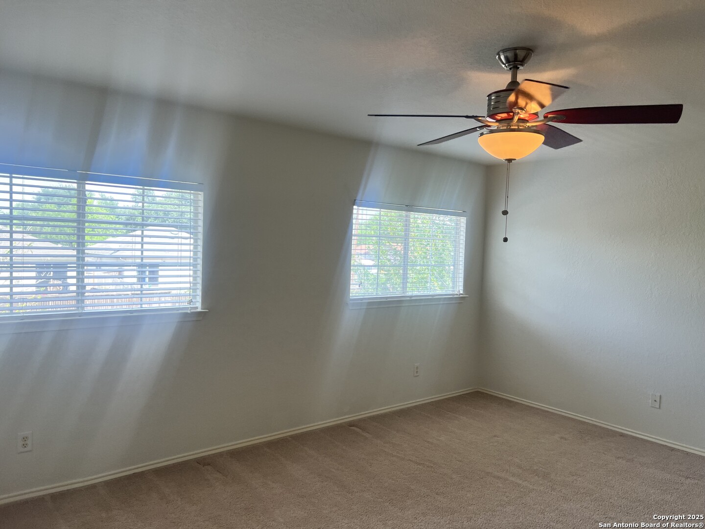 property viewer photo 12