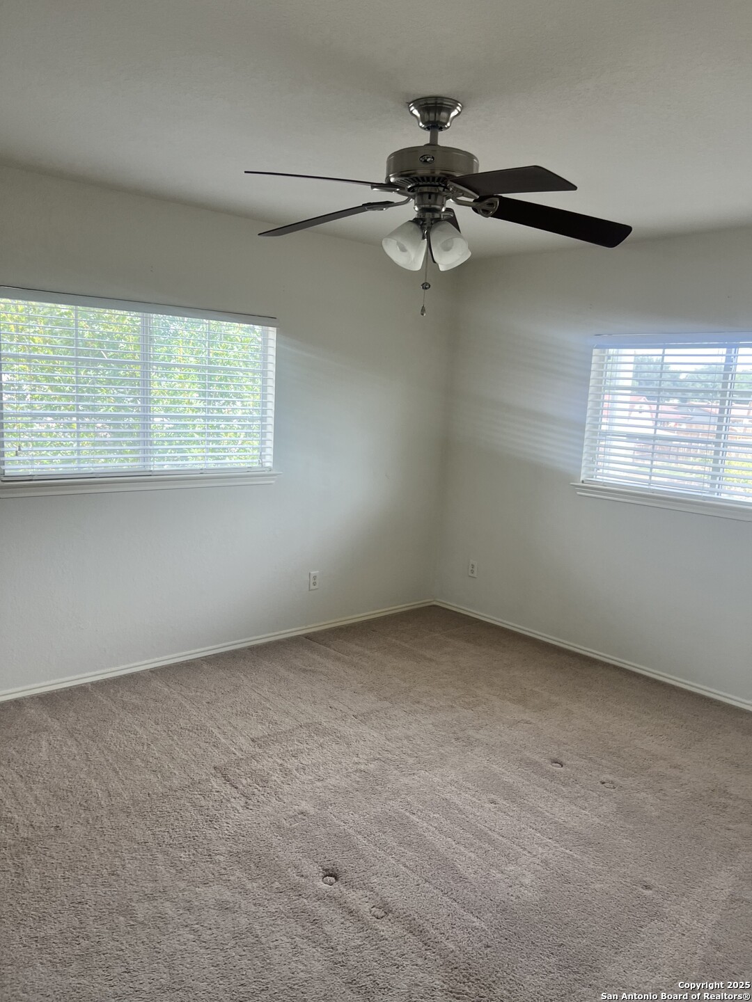 property viewer photo 13