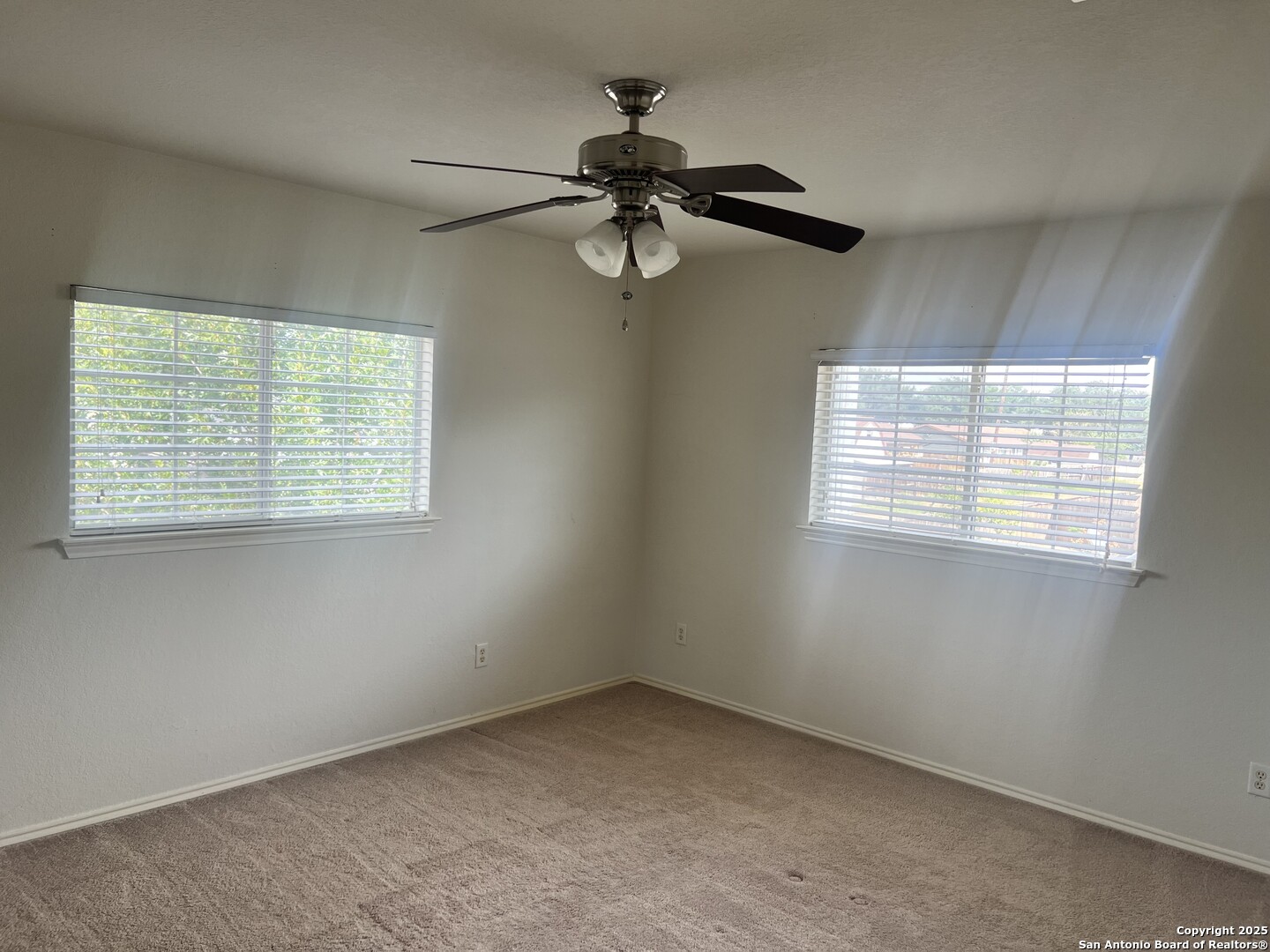 property viewer photo 14