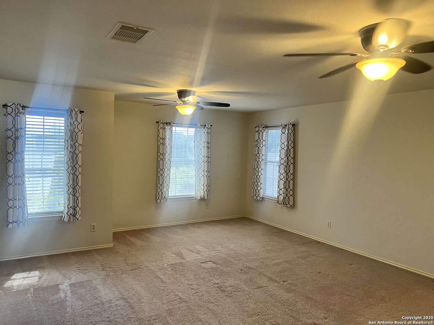 property viewer photo 17