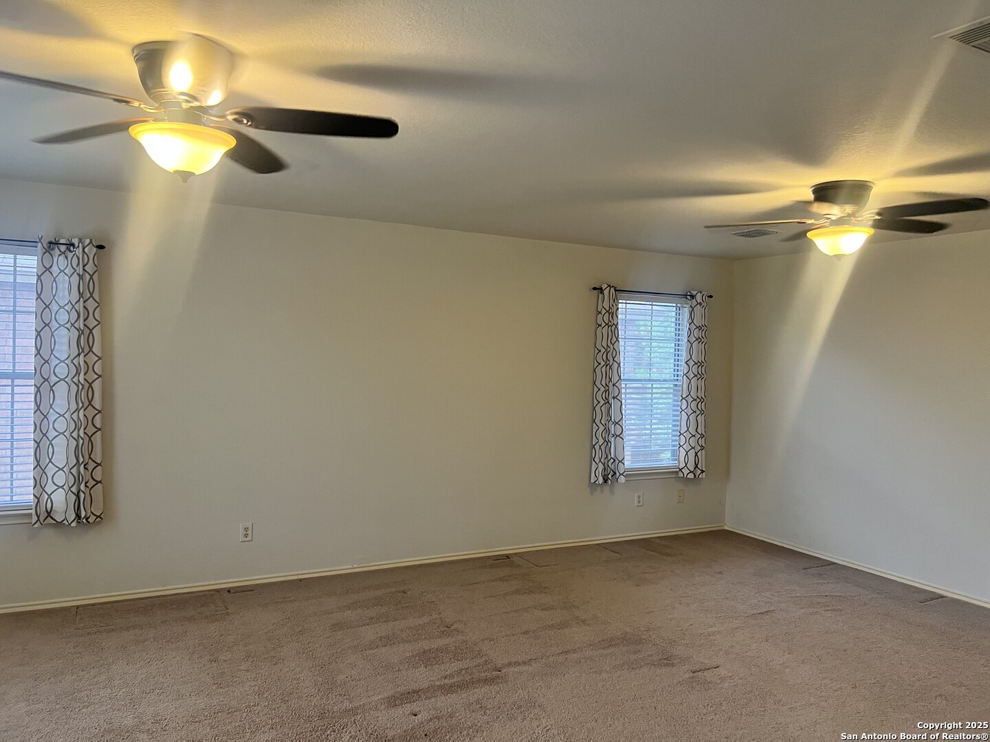 property viewer photo 18